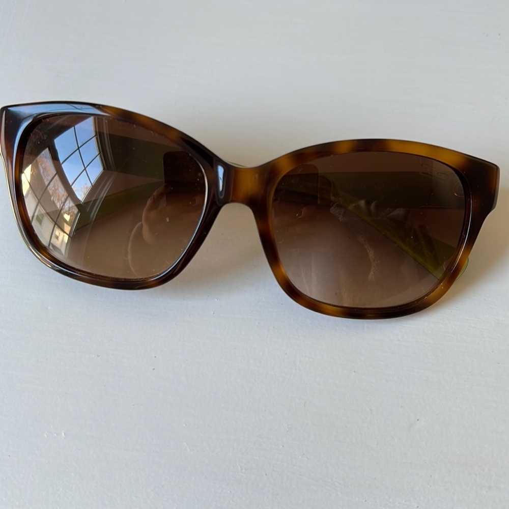 Never worn coach sunglasses - Picture 2 of 3